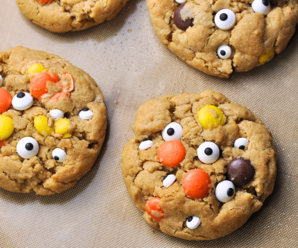Easy  Reese’s Halloween Cookies (Soft Chewy)