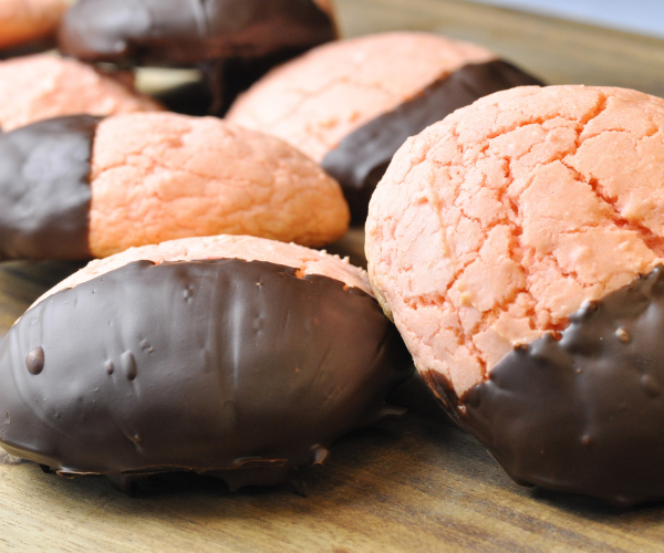 Chocolate Covered Strawberry Cookies – An Easy Valentine’s Day Dessert