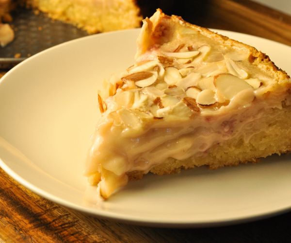 Strawberry Gooey Butter Cake Recipe – Rich, Creamy & Loaded with Flavor