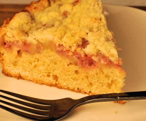 Homemade Strawberry Coffee Cake with Crumb Topping